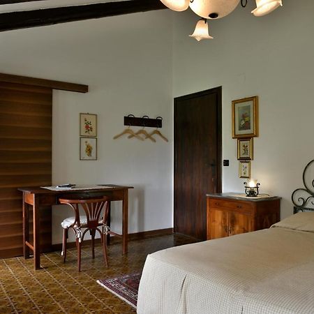 B&B Four Winds Фоллина Экстерьер фото