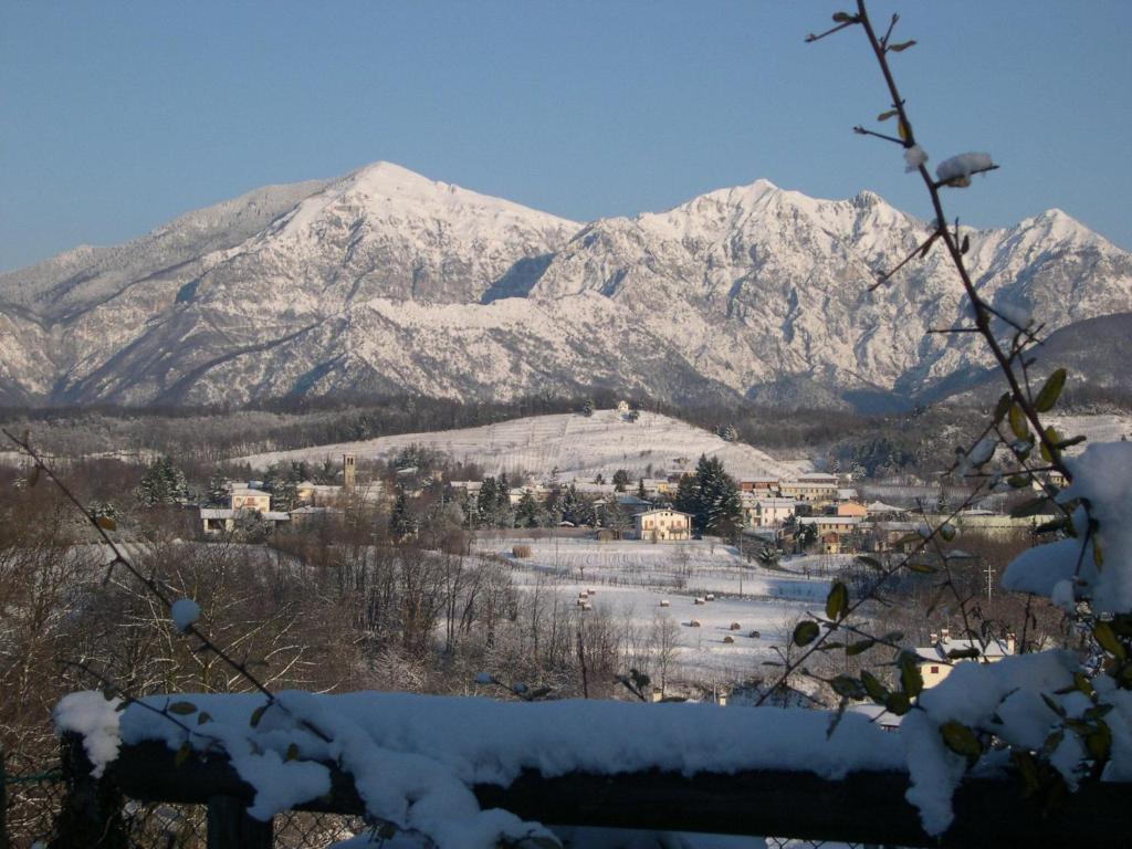 B&B Four Winds Фоллина Экстерьер фото